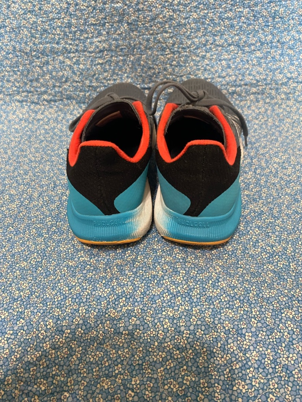 New Balance FuelCell Propel Gray Running Sneakers with Teal blue and Red Accents - Picture 5 of 10